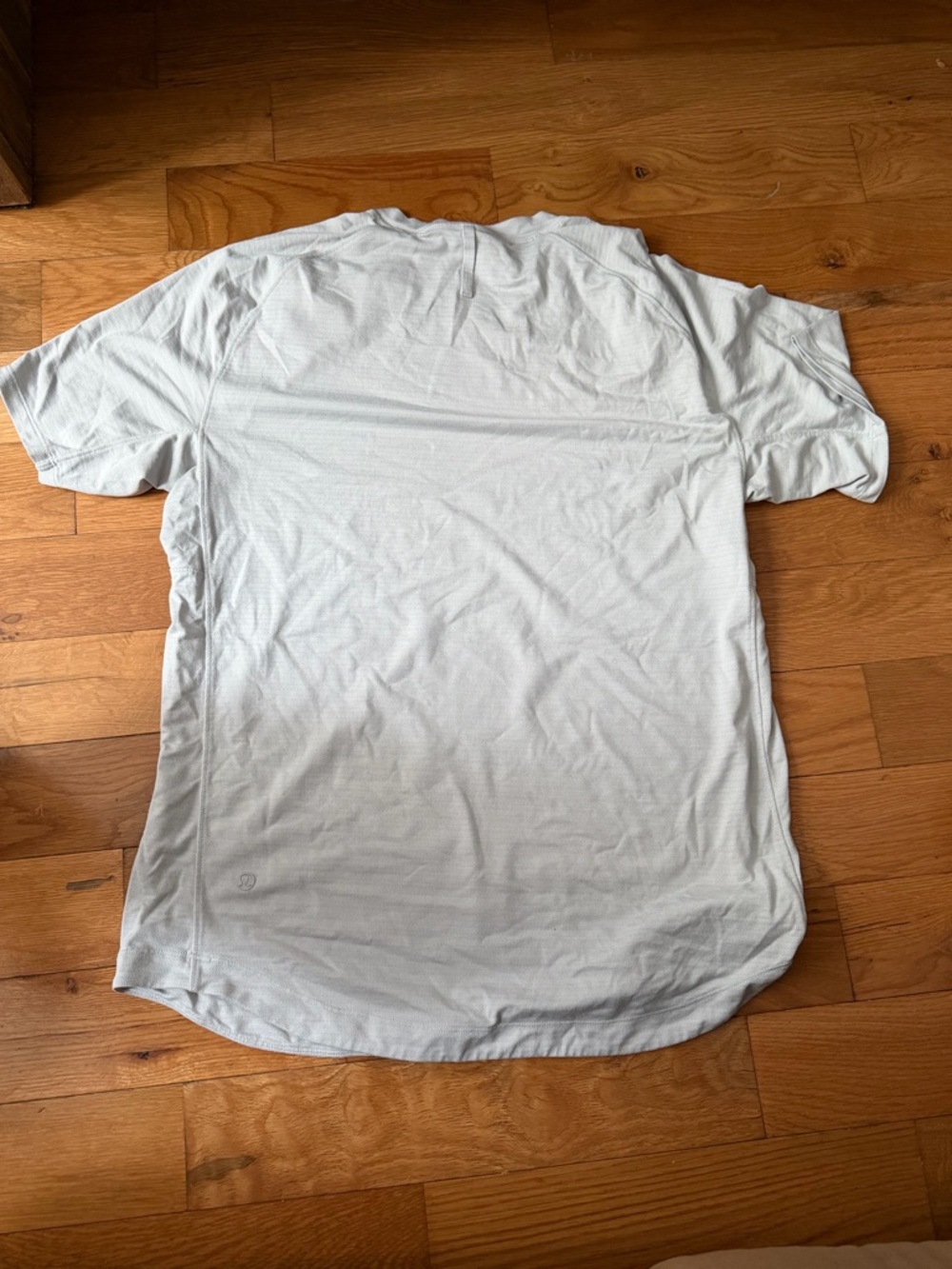 Lululemon metal vent tech shirt size M